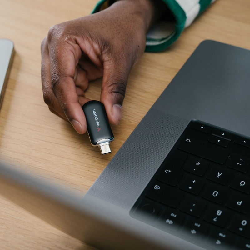 Verbatim USB Drive 3.2 PLECTRA USB-C 128GB Black