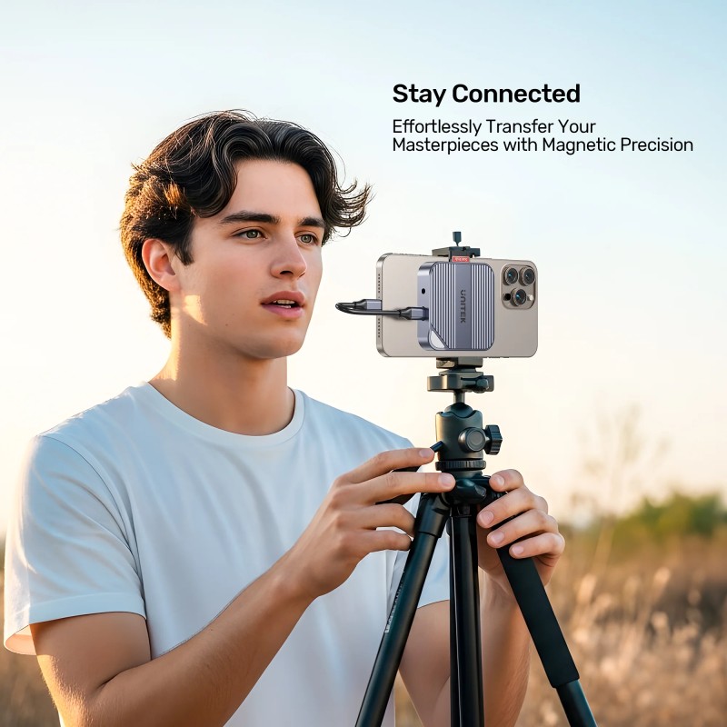 Unitek S1244C Card Reader with Magnet to Attach on Laptop/Phone + PD100W + 4K60Hz HDMI + Audio/Microphone