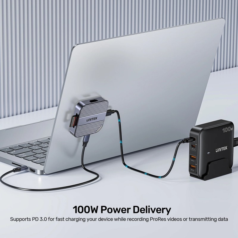 Unitek S1244C Card Reader with Magnet to Attach on Laptop/Phone + PD100W + 4K60Hz HDMI + Audio/Microphone